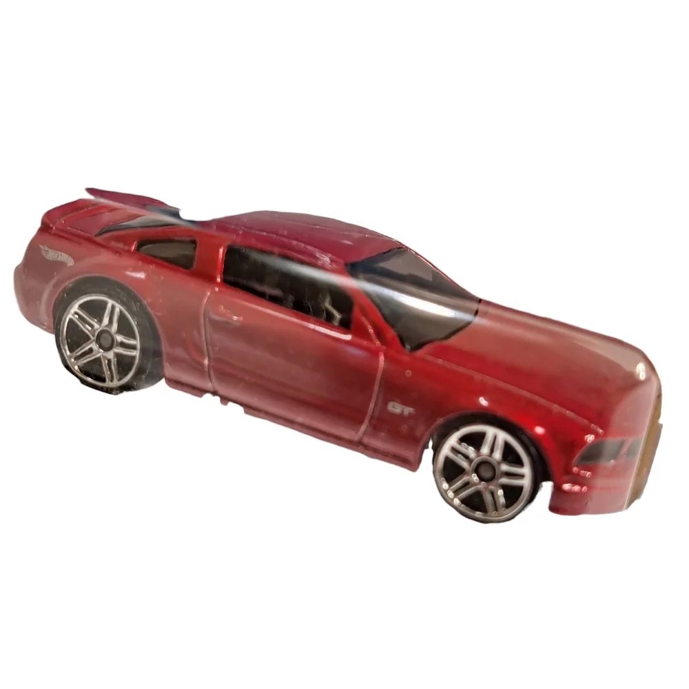 Hot Wheels 2005 Red‎ Ford Mustang Realistix GT New 6/20 L2